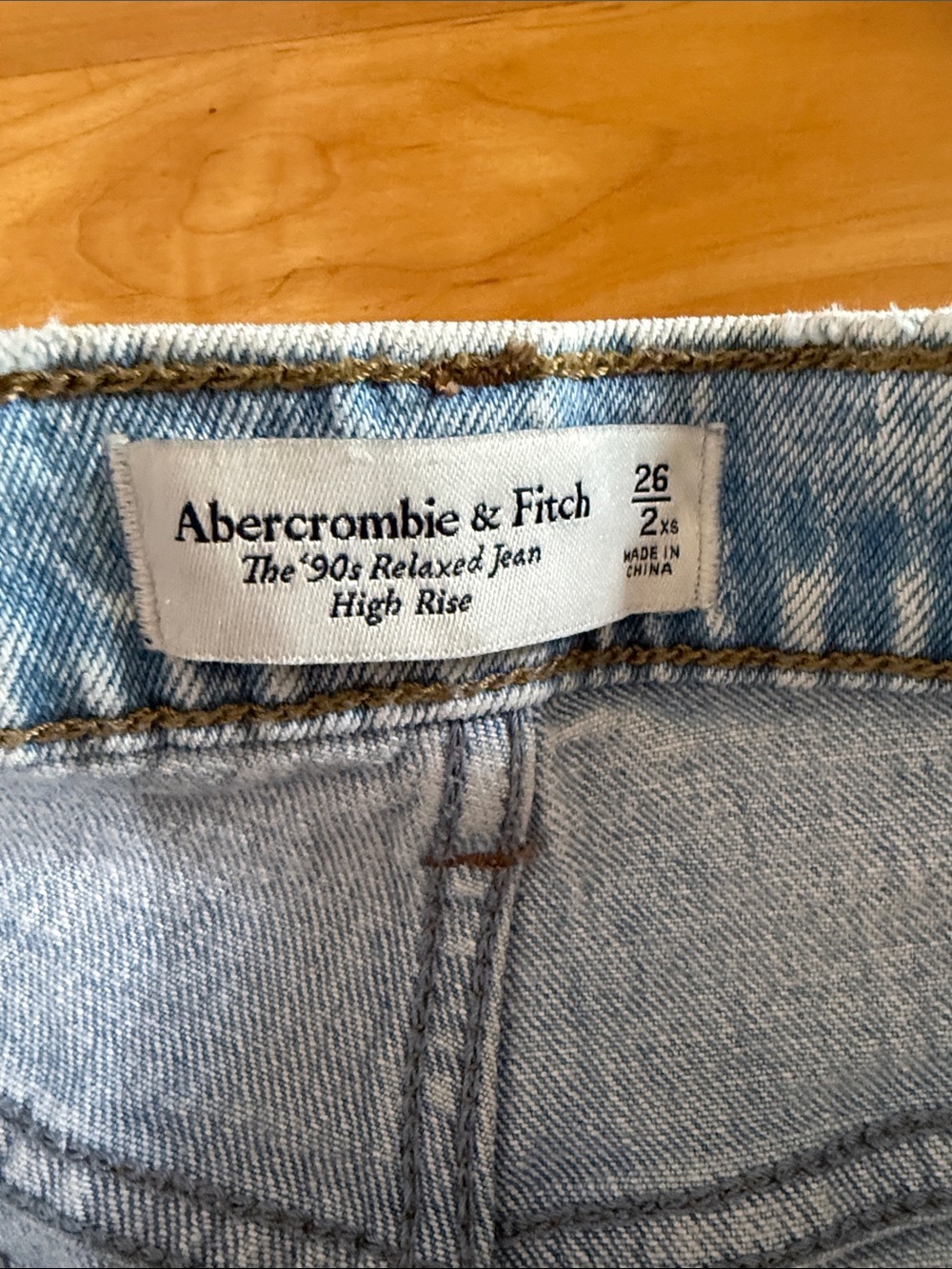 Abercrombie & Fitch 90’s relaxed high rise jeans - Picture 2 of 3